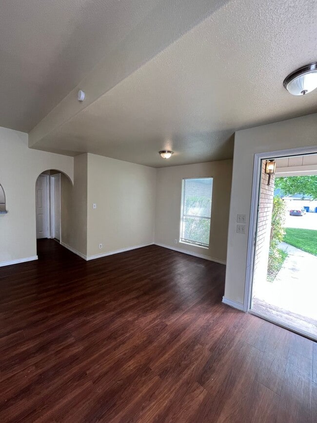 Photo - 2628 Gwendolyn Ln Unit 2628 A Gwendolyn Ln
