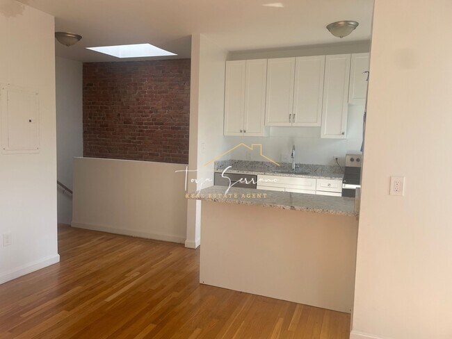Photo - 181 Washington Ave Unit 3