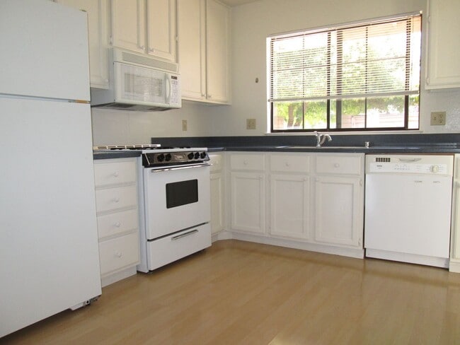 Photo - 3 Bedroom/2 Bath House in the Arbors Area SLO