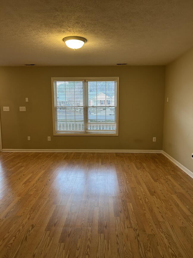 Photo - 46891 Bryan Rd