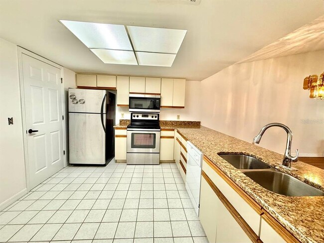 Photo - 18308 Aintree Ct Unit 18308