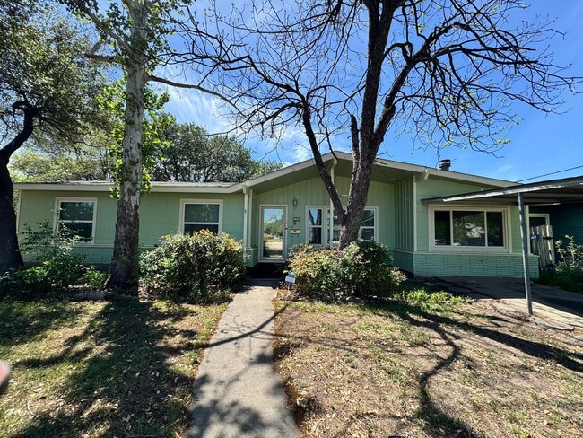 Building Photo - Stylishly Renovated Home with Fenced Backyard & Two Living Areas!