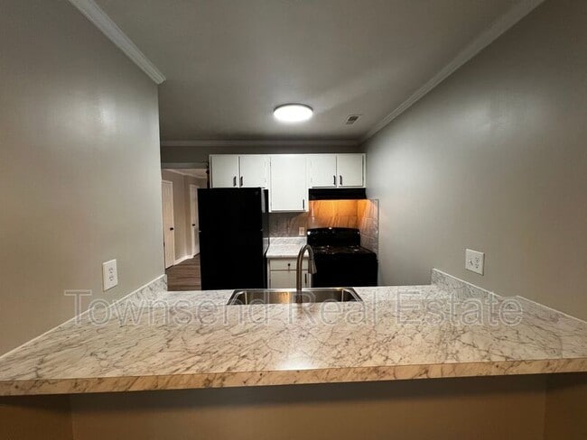 Photo - 5850-H Century Oaks Drive