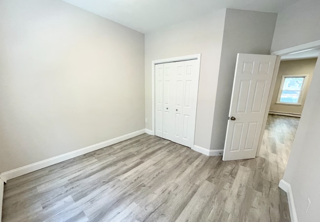 Photo - 174 Bolton St