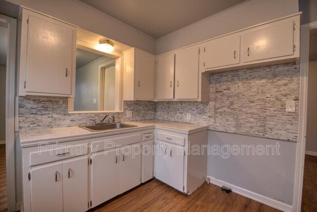 Photo - 3033 NW 31st St