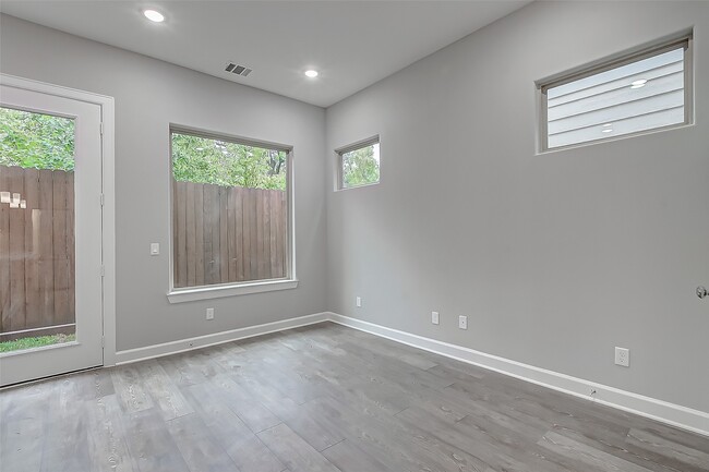 Photo - 5105 Pine Reach Dr