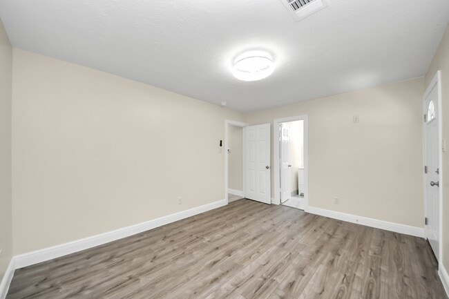 Photo - 7066 Villa Dr