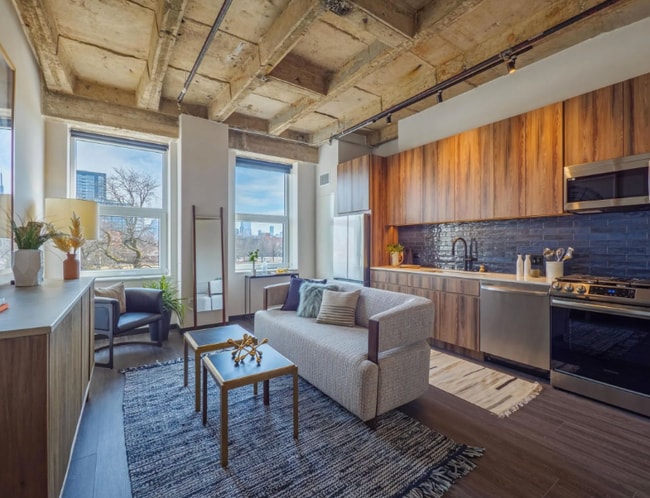 Building Photo - 1645 W Ogden Ave