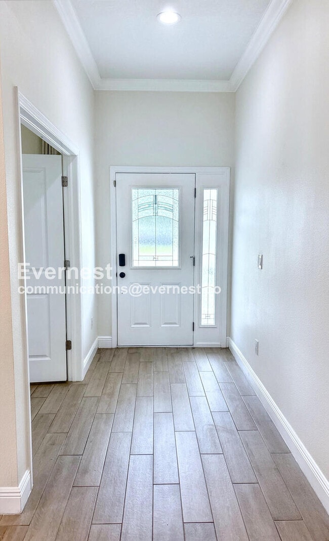 Building Photo - 2514 W Curtis St