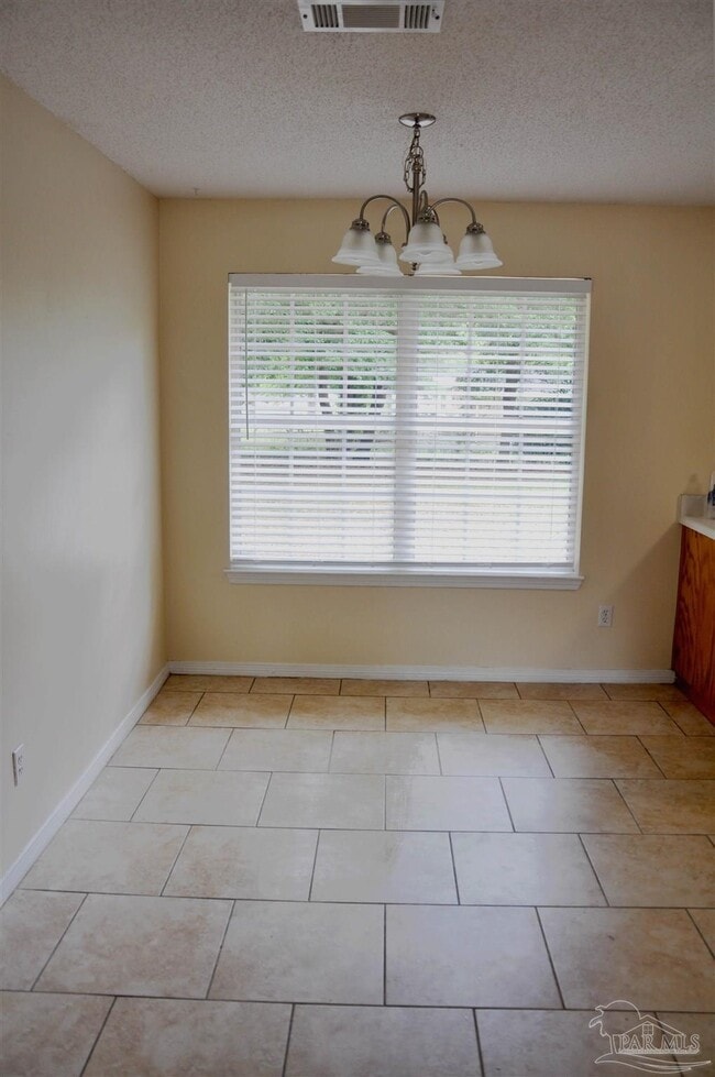 Photo - 5871 Locust St