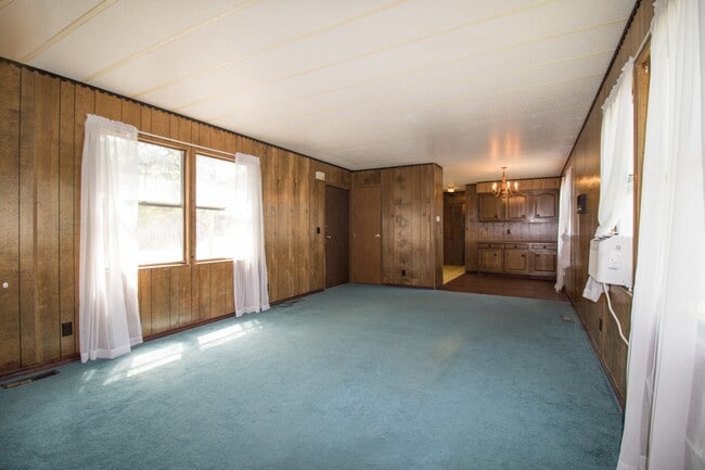 Photo - 115 Oak St