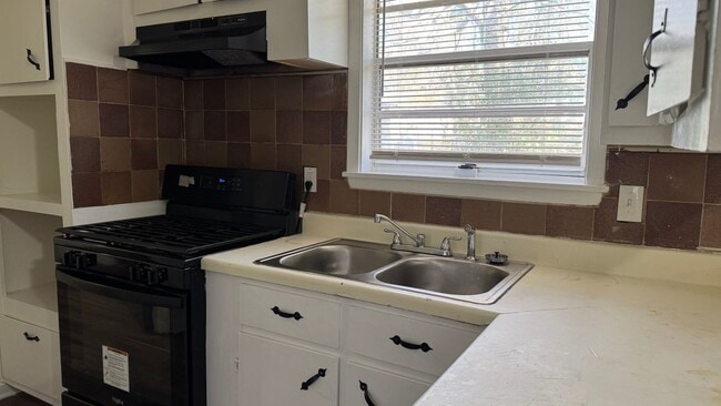 Photo - 1162 Marble St