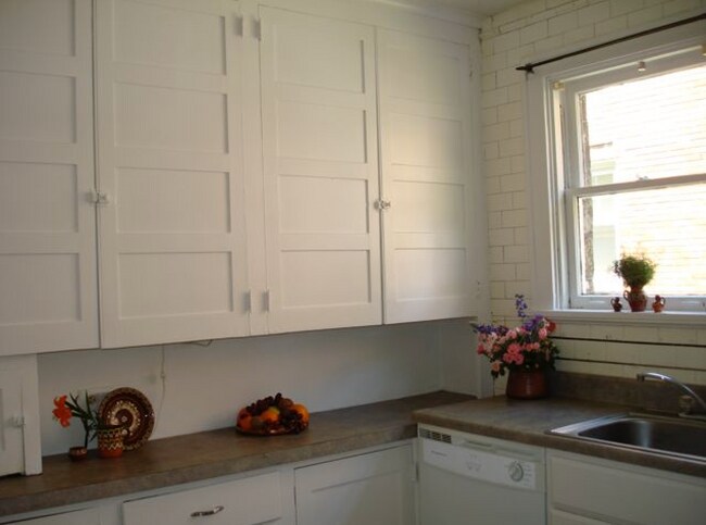 252 S Winebiddle St Unidad 1