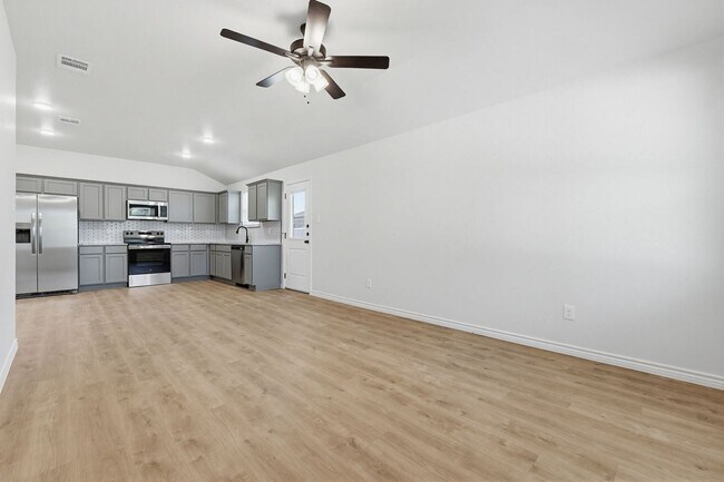 Photo - 503 Bonnie Dr Unit B