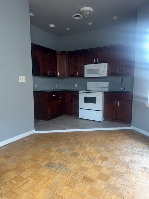 Building Photo - 4254 Parkside Ave Rental