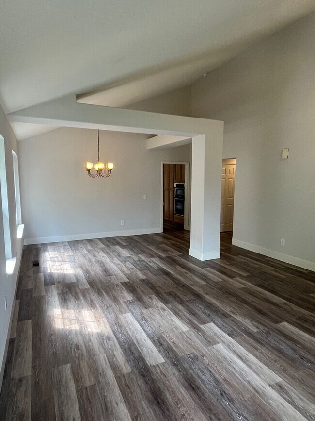 Photo - Large Single Level 4 Bedroom 2 Bathroom Home located in Northeast Rohnert Park