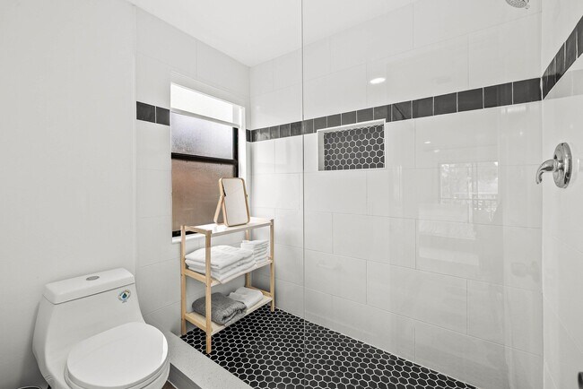 Photo - 13105 Belhaven Ct Unit 15