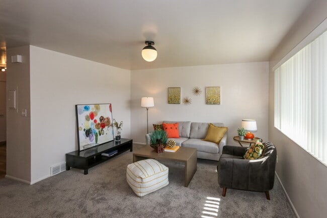 Photo - 8319 S Harrison Cir