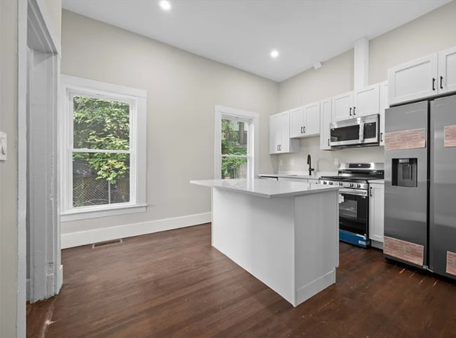 Photo - 238 Norfolk St Unit 1