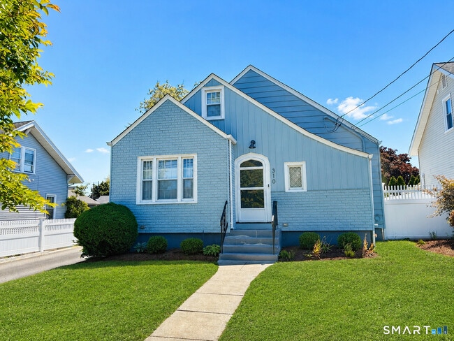 Building Photo - 310 1st Ave
