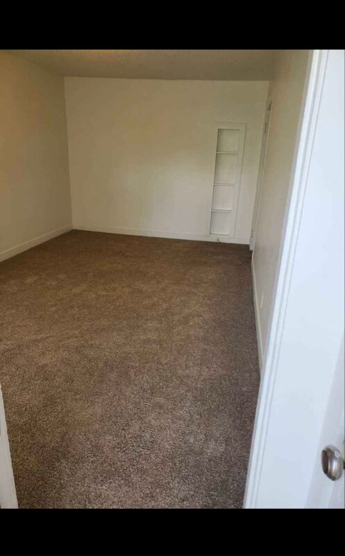 Photo - 213 W 4th St Unidad A