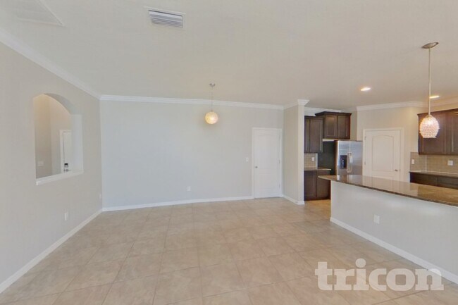 12317 Fairlawn Dr