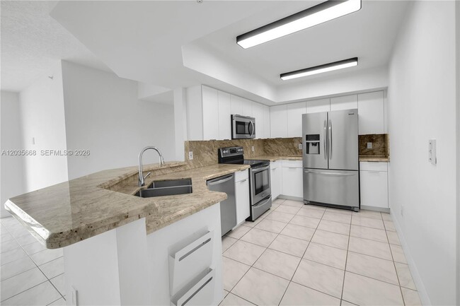 Photo - 1900 Sunset Harbour Dr Unit 707