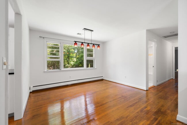 Photo - 31 Raven Wood Rd