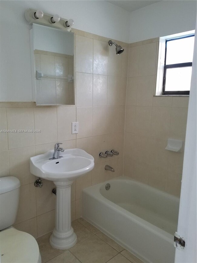Photo - 4450 SW 67th Ave Unit Y