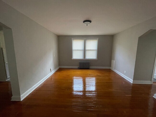 Photo - 5740 COLORADO AVE NW