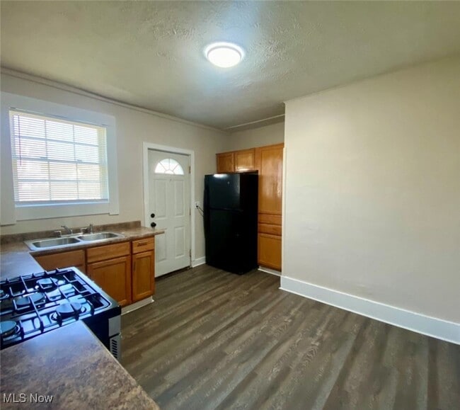 Photo - 39 Brown St Unit Down