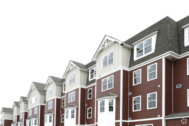 Building Exterior - Hudson Ridge Residences Apartments