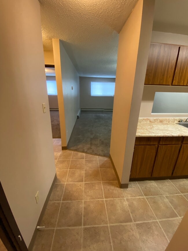 Photo - 10312-10395 95 Ave