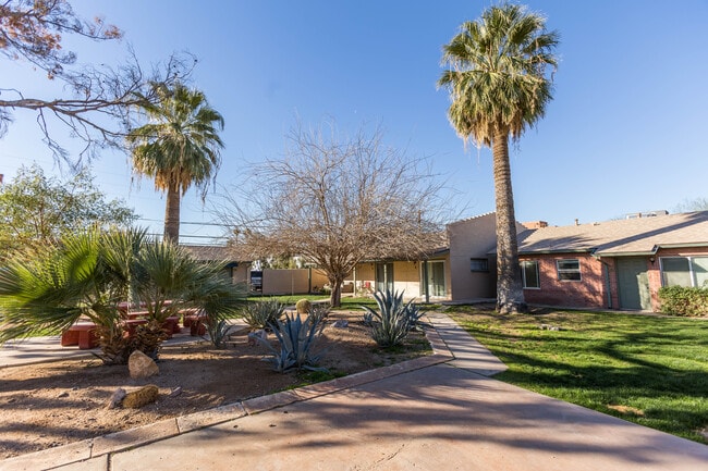 Photo - Coronado Court Apartment Homes
