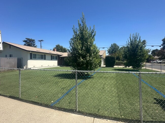Photo - 9101 Rosewood Dr