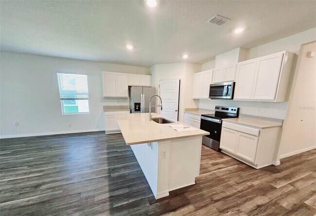 Photo - 1237 Limbali St