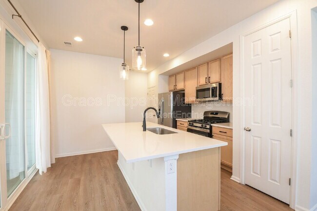 Photo - 9681 Truckee St