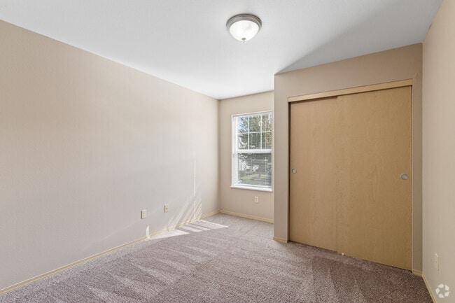 2BR, 2BA - 1,037SF - Second Bedroom