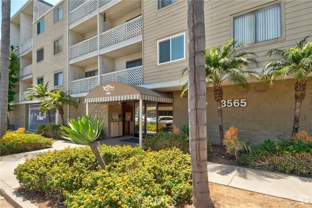 Building Photo - 3565 Linden Ave Unit 220 Rental