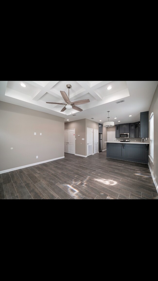 2011 Taft St Unidad Available #3
