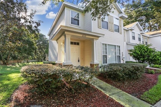 Building Photo - 2223 Golden Oak Ln