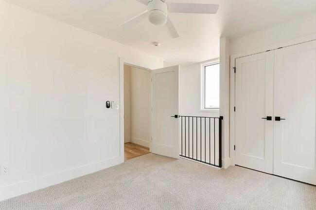 Building Photo - 1701 Wheeler St Unit 200