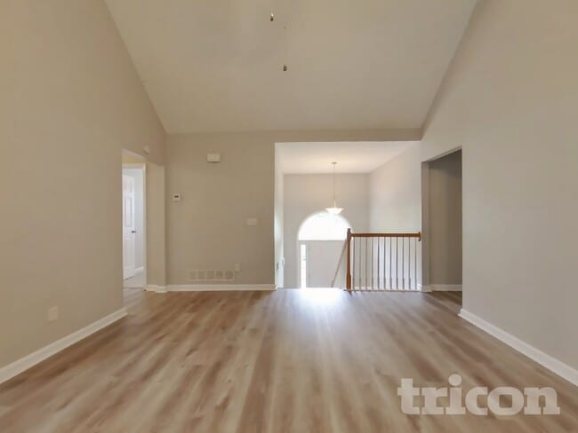 Photo - 219 S Red Oak Way