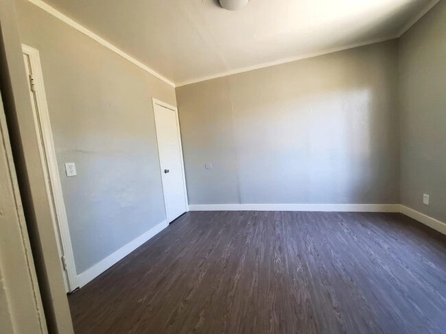 Photo - 2360 W. 18th St