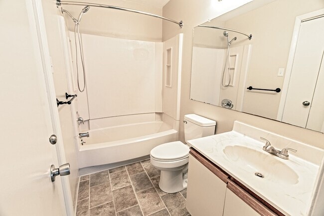 Photo - 2 bedroom, 2.5 bath townhome in Pike Creek