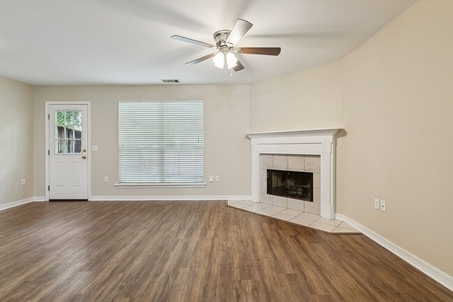 Photo - 102 Covington Meadow Cir