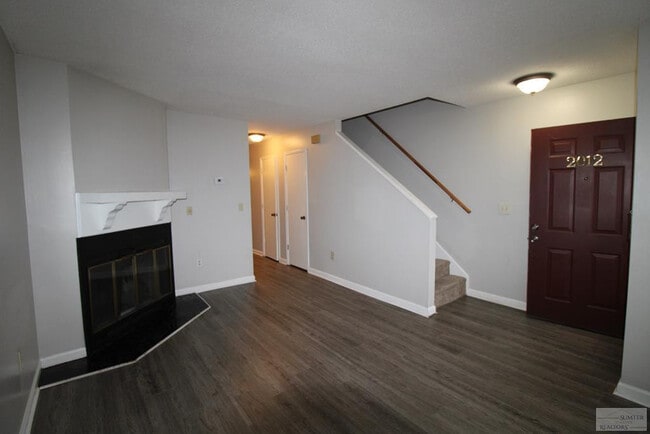 Photo - 2012 Gion St