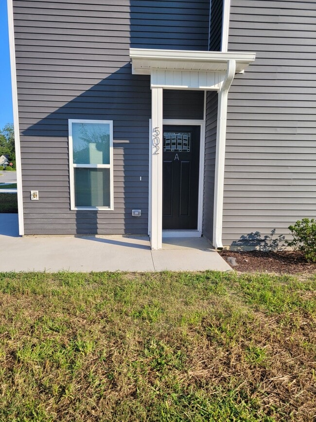 2 Bedroom, 2.5 Bath Modern Duplex - Walkin... - 2 Bedroom, 2.5 Bath Modern Duplex - Walkin... Townhome