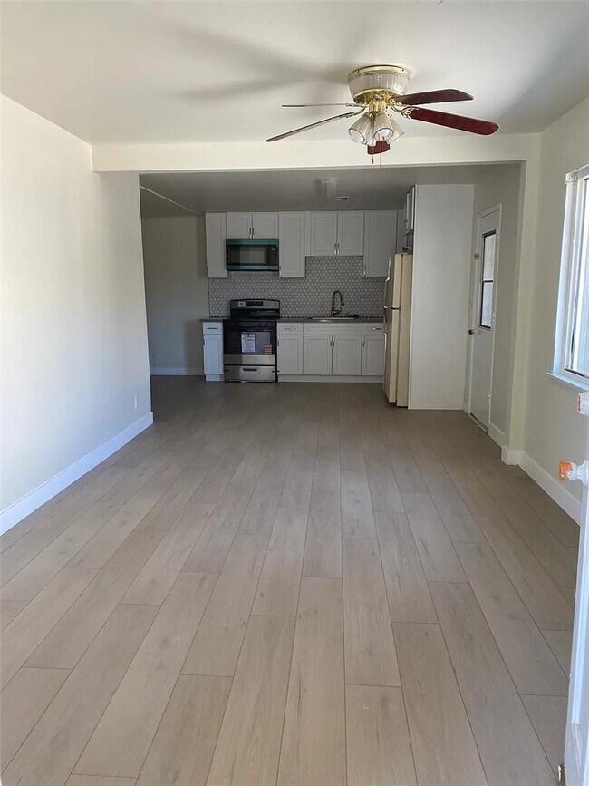 Photo - 1223 W Ave H 12