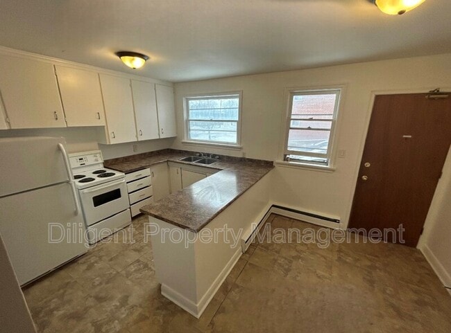 Photo - 399 Elmgrove Ave